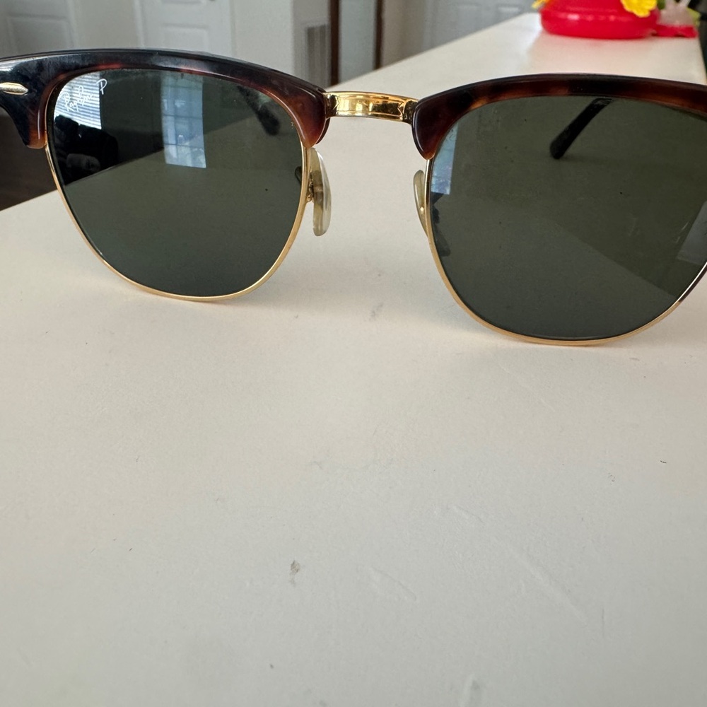 Ray-Ban Sunglasses Mens Small Round Frame